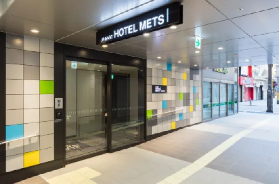 เจอาร์ อีสท์ โฮเทล เม็ทส์ พรีเมียร์ อากิฮาบารา โรงแรมใกล้สถานีรถไฟอะกิฮะบะระ