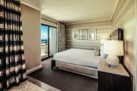The Waterfront Beach Resort, A Hilton Hotel فنادق في هونتينغتون بيتش