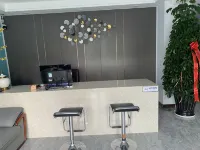 Qiju Express Hotel - Bãi đậu xe