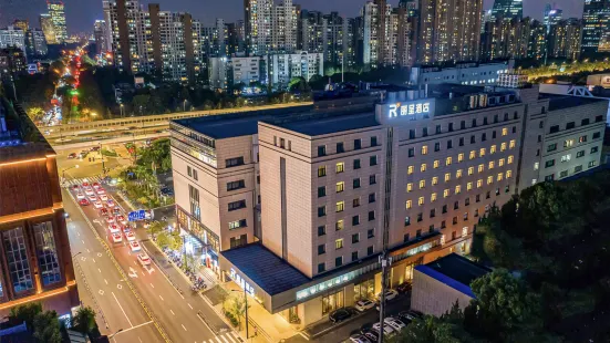 上海陸家嘴麗呈飯店
