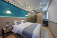Muse cinema Hotel(Baolong square store of Shaoxing Paojiang agricultural and Commercial College) Hotels in Paojiang Economic and Technical Development Area