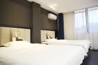 Light City Hotel Chengdu (Exit C2 Jinli-Wuhou Temple Metro Station) - Cho phép mang theo thú cưng