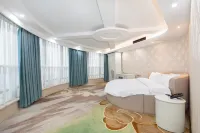 Huangzu International Hotel Hotel berhampiran Juleyuan Large-scale Recreation Ground (East Gate)