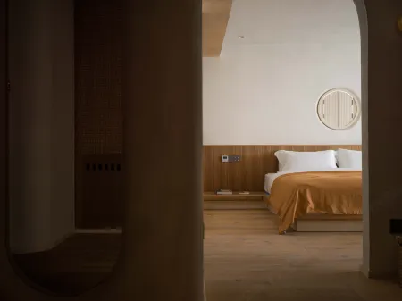 AT  NIGHT Отели рядом с достопримечательностью «Guizhou Traffic Technician College»