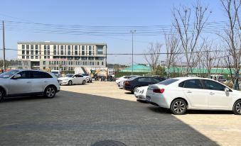 Nanjing Xingchen Holiday Hotel