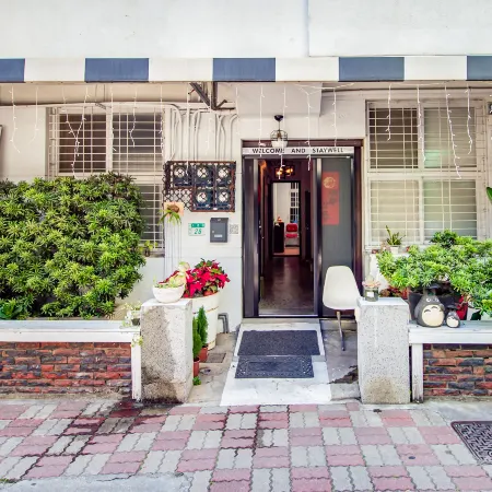 We Share Hostel Отели рядом с достопримечательностью «Храм Вуфэй»