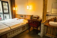 Banyueyi Homestay (Laojunshan Branch)
