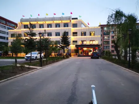 Tianzhu Jinrongyuan Hotel (Wuwei Tianzhu Huazang Plaza) Отели рядом со станцией Tianzhu Railway Station