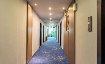 Saturday Chain Hotel (Loudi Railway Station)