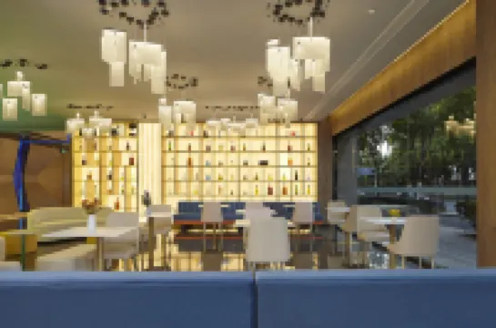 Wanfei·New Space Hotel (Yangzhou Dongguan Street, Slender West Lake)