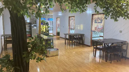 For example, Fujia Hotel Отели рядом с достопримечательностью «Например, начальная школа Ян Сюй Цзян, округ»