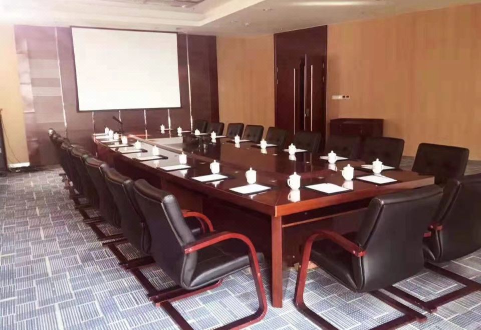 2. 두쿠공루 젬(G..