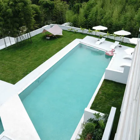 Yunfan Mogan Designer Light Luxury Homestay