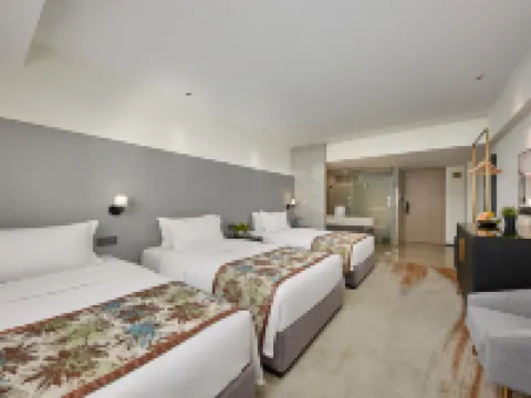 แดเชน โฮเทล - เลคง เฟอร์นิเจอร์ มาร์ท ฝอซาน โรงแรมในฝอซาน