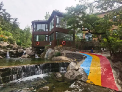 Yunshu Homestay Hotels in Mengyin