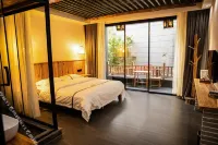 Banyueyi Homestay (Laojunshan Branch)