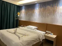 Wanzai Dream Shadow Light Luxury Hotel