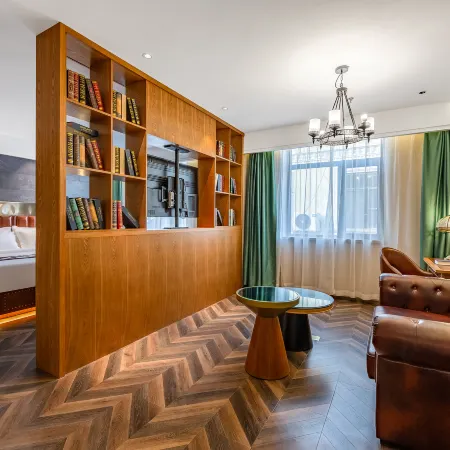 James Joyce Coffetel Hotel (Langfang High-Speed Railway Station Wanda Plaza)