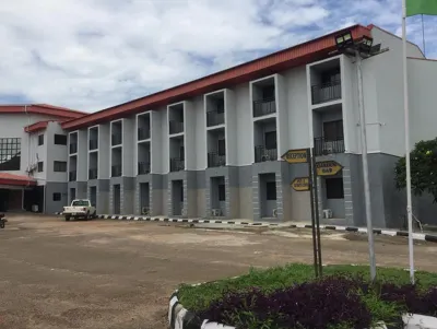 Solton International Hotel and Resorts Hôtels à proximité de : Sacred Heart Cathedral, Akure