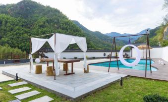 Tonglu Cloudy Mountain & Creek Fun Home(YALU Rafting)