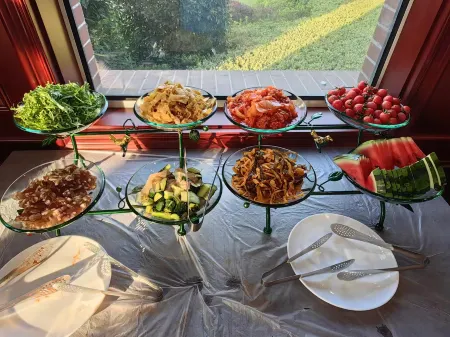 Rizhao Taoxuan Style Water Town Hotel Отели рядом с достопримечательностью «Liujiawan Beachcombing Park· Rizhao»