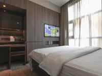 Amrise Hotel Kitchener, Check in 9PM, Check Out 8Am