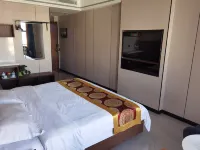 Erenhot Hualian International Hotel - parking