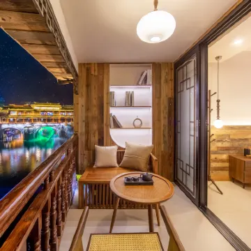 Qingshanjian Riverside Stilt House Inn (Phoenix Ancient Town - Hongqiao North Gate Pier Branch Hotels near Fenghuang Ancient Town