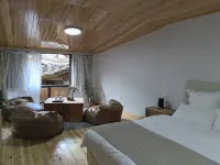 Zizaihuaqiao house