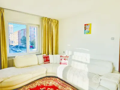 Apartment 44, spacious living area, separate kitchen & 1 bedroom Hotel in zona Aeroporto di Ulan Bator-Gengis Khan