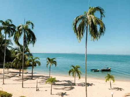 Marinos Beach House Отели рядом с достопримечательностью «Golden Triangle Museum Pattaya»