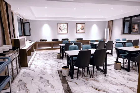 Fanshi Zhonghui Yuecheng Hotel