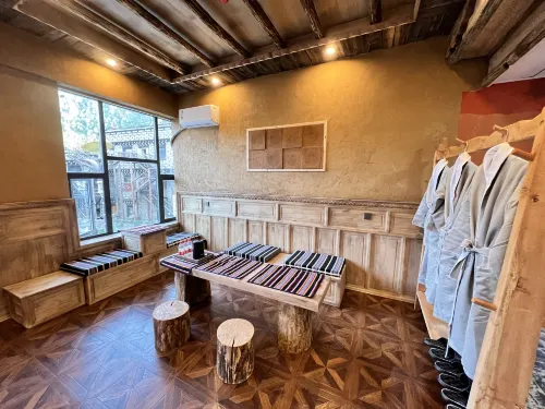 諾林民宿（稻城亞丁店）