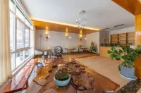 Noah Hotel