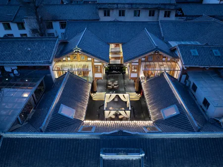 Far Hil Reflectsnow Hotel