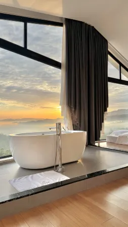 Bifengxia Mountain View Cloud Sea Homestay Отели рядом с достопримечательностью «Bifeng Gorge»