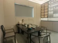 Baolong Business Hotel (Oriental High-speed Railway Station)