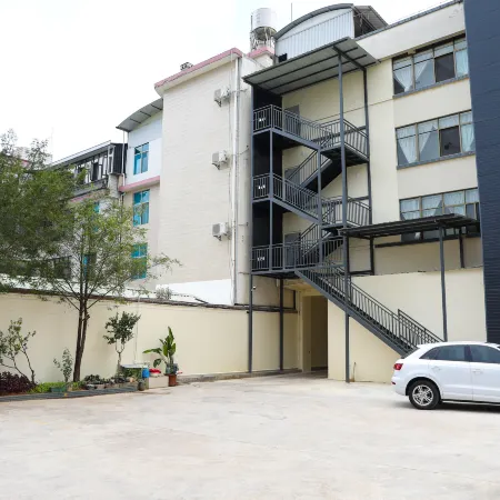 Baoshan Yujia Hotel
