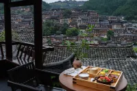 Jianshan · Yedong Chill Panoramic Homestay (Xijiang Qianhu Miao Village)