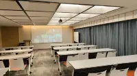Chenfeng Designer Hotel (Honggutan Wanda Plaza Branch) - Pet friendly