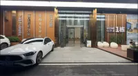 Spaceman E-sports Apartment