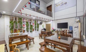 Lingang Hotel