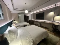 天樾泉林度假飯店（恩平泉林黃金小鎮店） - 游泳池
