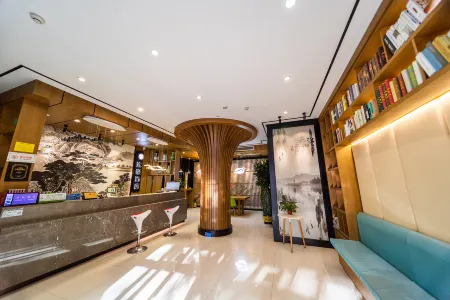 SU HAO Hotel (Binwang Night Market) Отели рядом с достопримечательностью «Luo Binwang Park»