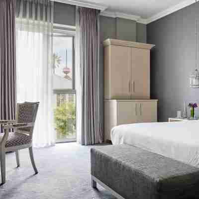 Queen Victoria Hotel by Newmark Rooms