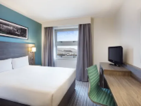 普利茅斯萊昂納多酒店 普利茅斯酒店