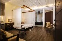 De Chai Colonial Hotel & Spa - parking