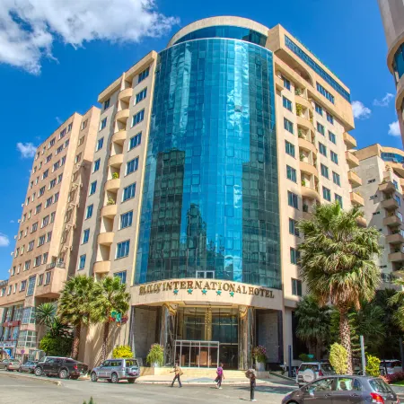 Elilly International Hotel Отели рядом с достопримечательностью «Пьяцца»