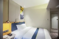 如家商旅飯店(上海江蘇路地鐵站店) 中共中央上海局機關舊址附近的飯店