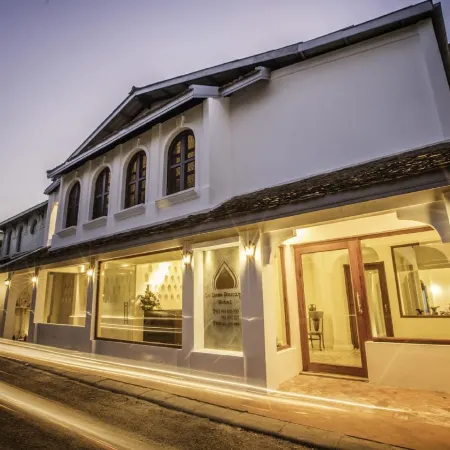 Le Luxe Boutique Hotel Отели рядом с достопримечательностью «Ват Чан»
